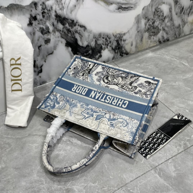 Dior Shopping Bags